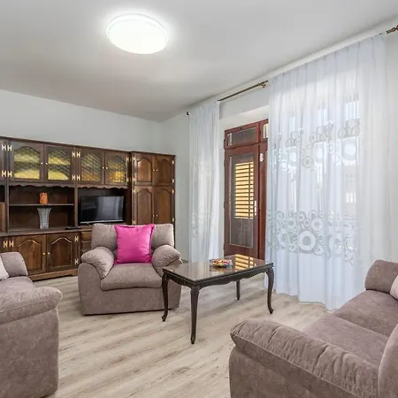 Apartment Lazzarich With Terrace *